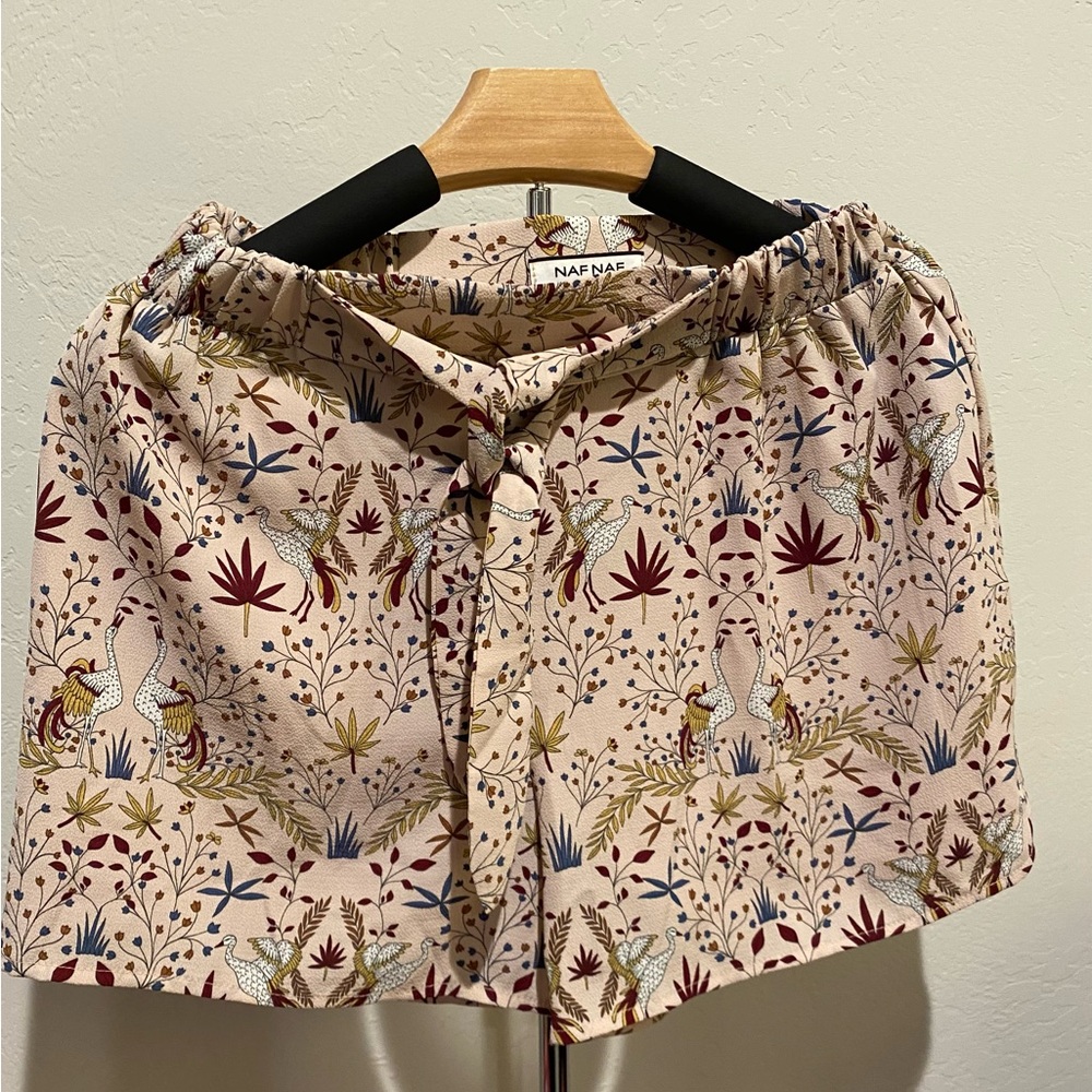 NAF NAF Shorts Tan Cream Print Bird Floral Tie-Front Shorts Size Small 4 (34 EU)